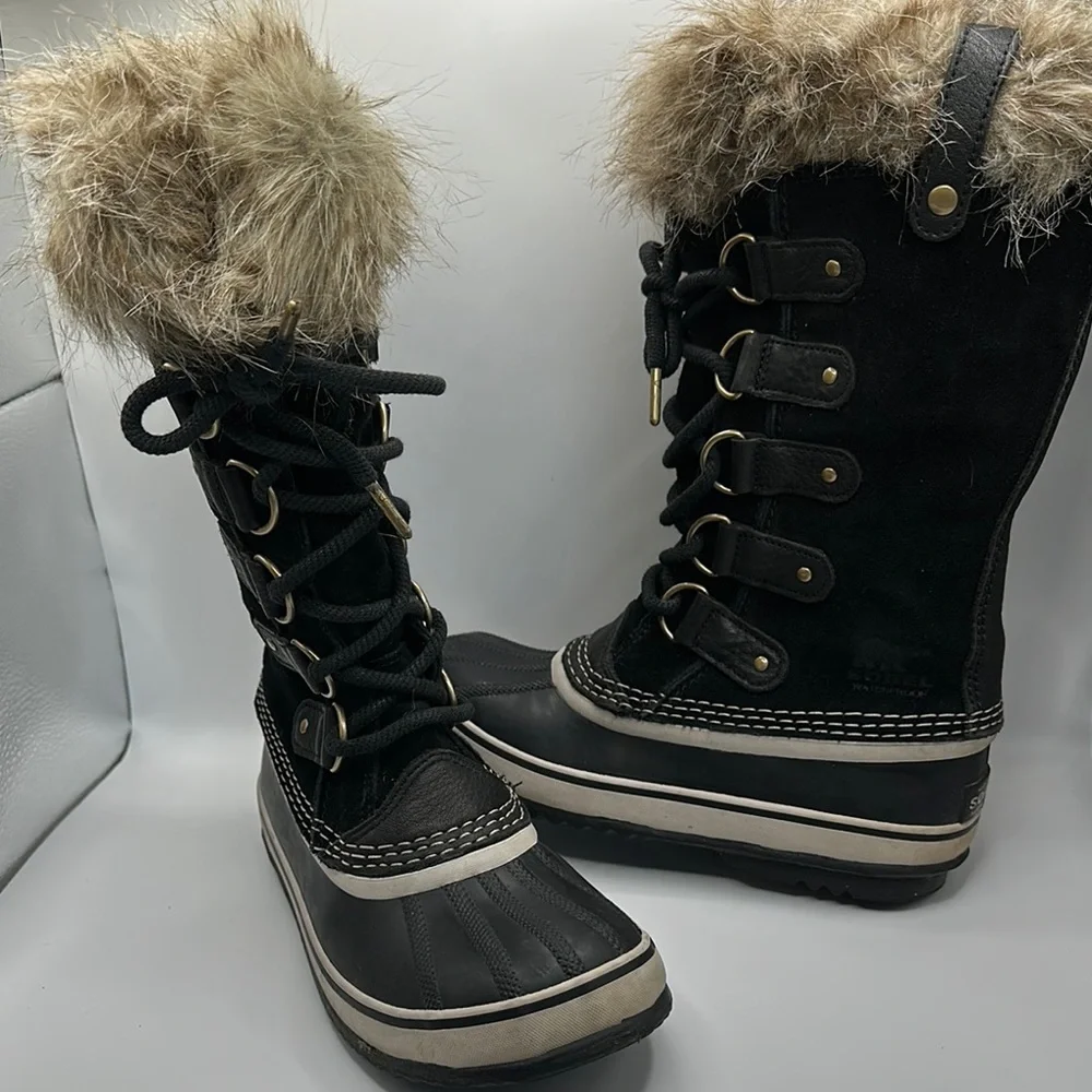 Sorel Sz 7 Black and Tan Winter‎ Boots with Faux Fur Trim